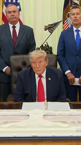 22849982 - Trump Reacts to Fauci vrtc THUMB CLEAN.jpg